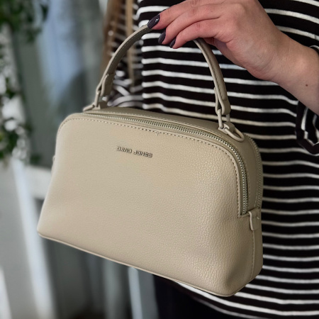 Сумка жіноча крос боді з еко шкіри David Jones 29084 холодний беж