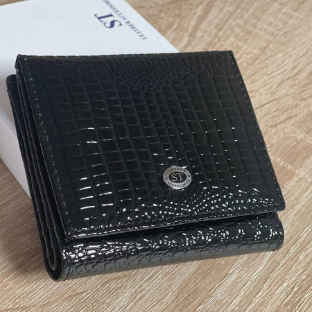 Кошелек женский из натуральной лаковой кожи ST 29002 черный