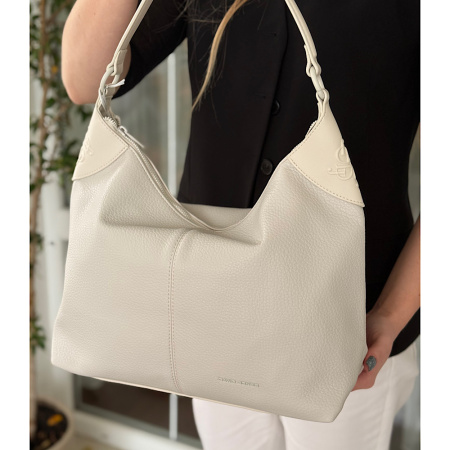 Сумка мішок жіноча з еко шкіри David Jones 28984 молочно-кремова